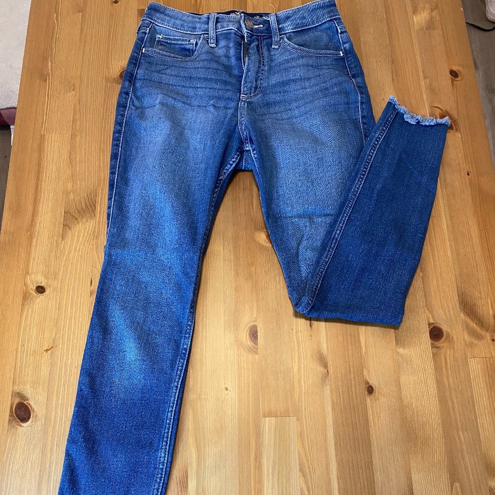 hollister curvy high rise super skinny jean